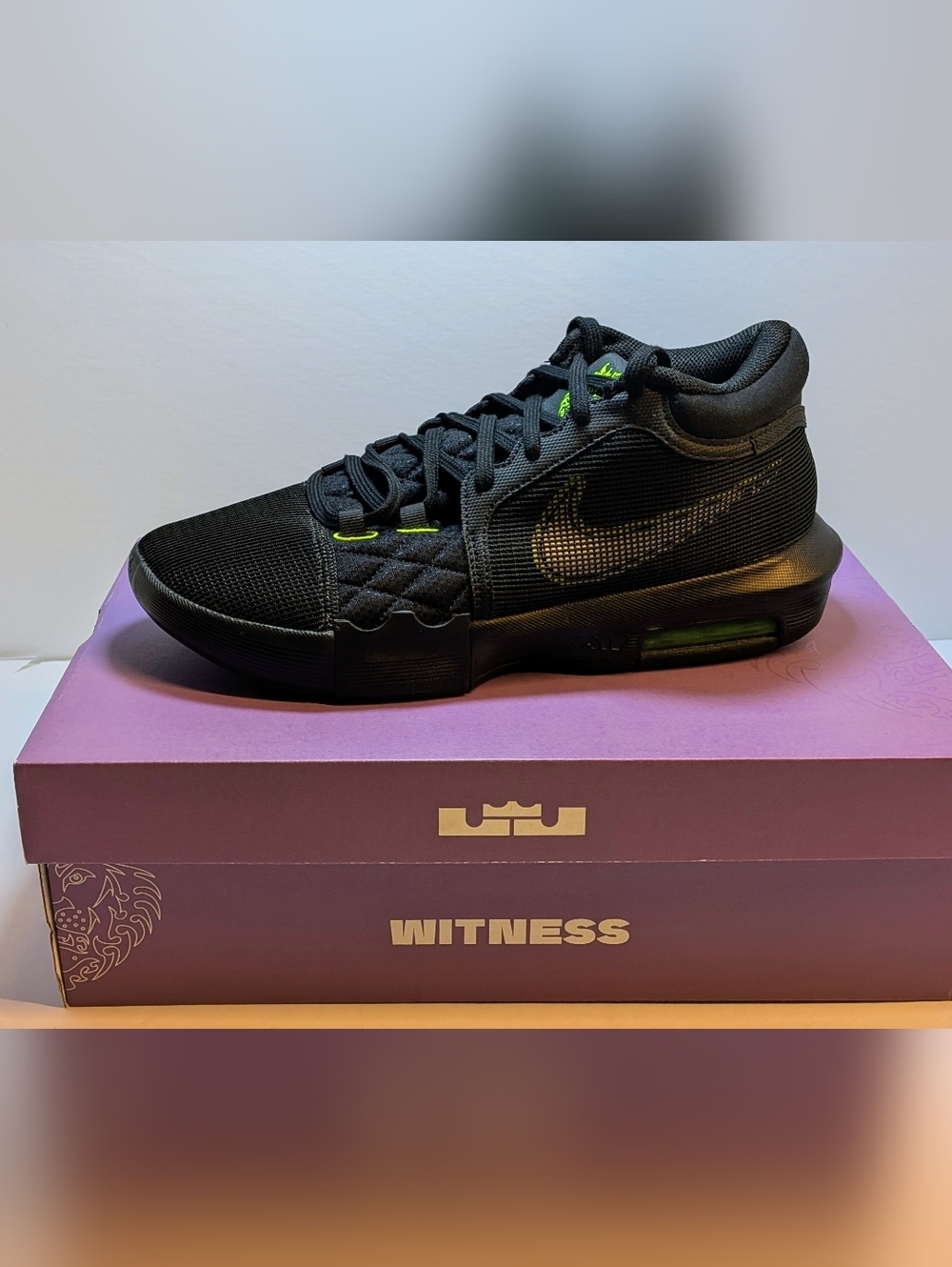 Nike LeBron Witness 8 Black/Volt
